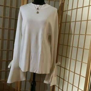 VENUS Cream Sweater with Tie Sleeves